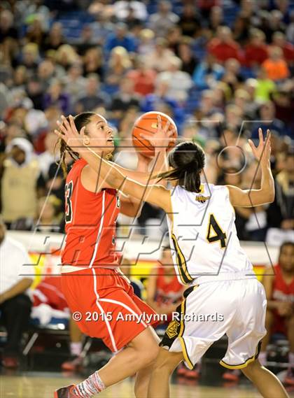 Thumbnail 3 in Cleveland vs. Lynnwood (WIAA 3A State) photogallery.