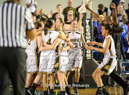Thumbnail 3 in Cleveland vs. Lynnwood (WIAA 3A State) photogallery.