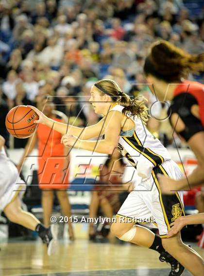 Thumbnail 3 in Cleveland vs. Lynnwood (WIAA 3A State) photogallery.