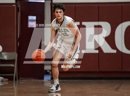 Thumbnail 3 in Pascack Valley vs Teaneck (Bergen Invitational) photogallery.