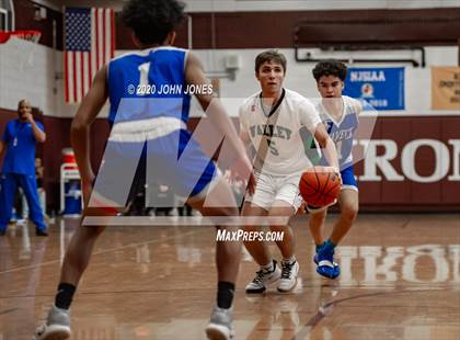 Thumbnail 3 in Pascack Valley vs Teaneck (Bergen Invitational) photogallery.