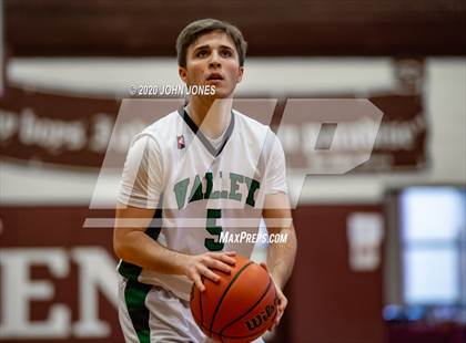 Thumbnail 3 in Pascack Valley vs Teaneck (Bergen Invitational) photogallery.