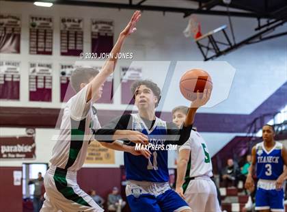 Thumbnail 1 in Pascack Valley vs Teaneck (Bergen Invitational) photogallery.