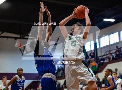 Thumbnail 1 in Pascack Valley vs Teaneck (Bergen Invitational) photogallery.