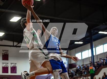 Thumbnail 3 in Pascack Valley vs Teaneck (Bergen Invitational) photogallery.