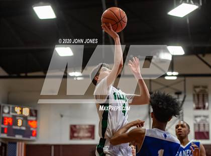 Thumbnail 2 in Pascack Valley vs Teaneck (Bergen Invitational) photogallery.