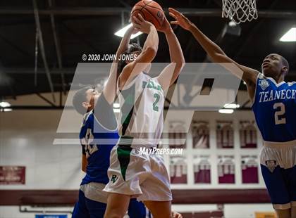 Thumbnail 2 in Pascack Valley vs Teaneck (Bergen Invitational) photogallery.