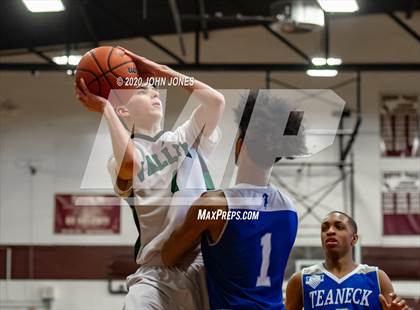Thumbnail 1 in Pascack Valley vs Teaneck (Bergen Invitational) photogallery.