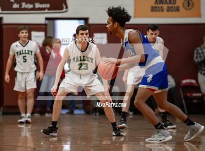 Thumbnail 1 in Pascack Valley vs Teaneck (Bergen Invitational) photogallery.