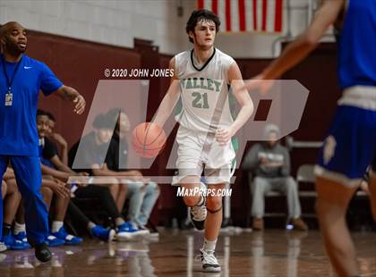 Thumbnail 2 in Pascack Valley vs Teaneck (Bergen Invitational) photogallery.