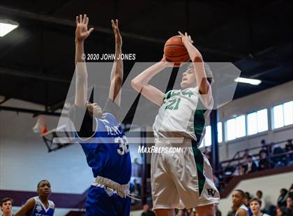 Thumbnail 2 in Pascack Valley vs Teaneck (Bergen Invitational) photogallery.