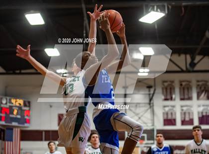 Thumbnail 3 in Pascack Valley vs Teaneck (Bergen Invitational) photogallery.