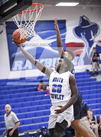 Thumbnail 2 in North Crowley vs. Kingwood (McDonald's Texas Invitational) photogallery.