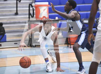 Thumbnail 2 in North Crowley vs. Kingwood (McDonald's Texas Invitational) photogallery.