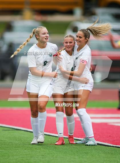 Thumbnail 3 in Lewisburg vs Bloomsburg (PIAA D4 2A First Round) photogallery.