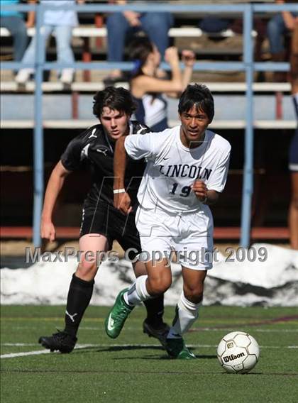 Thumbnail 3 in Lincoln vs. Rocky Mountain (CHSAA 5A District Playoffs) photogallery.