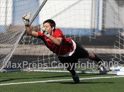 Thumbnail 3 in Lincoln vs. Rocky Mountain (CHSAA 5A District Playoffs) photogallery.
