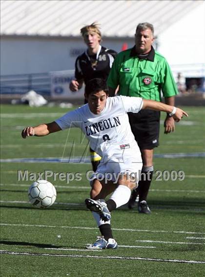 Thumbnail 3 in Lincoln vs. Rocky Mountain (CHSAA 5A District Playoffs) photogallery.