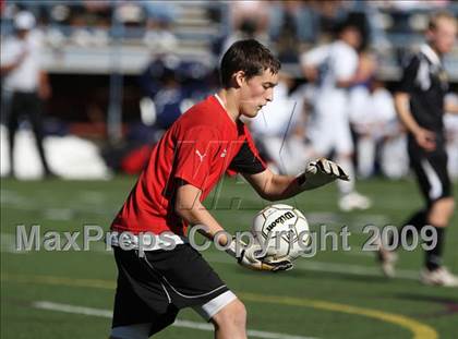 Thumbnail 2 in Lincoln vs. Rocky Mountain (CHSAA 5A District Playoffs) photogallery.