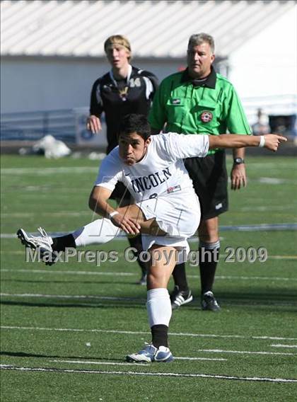 Thumbnail 1 in Lincoln vs. Rocky Mountain (CHSAA 5A District Playoffs) photogallery.