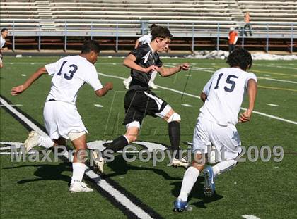 Thumbnail 2 in Lincoln vs. Rocky Mountain (CHSAA 5A District Playoffs) photogallery.