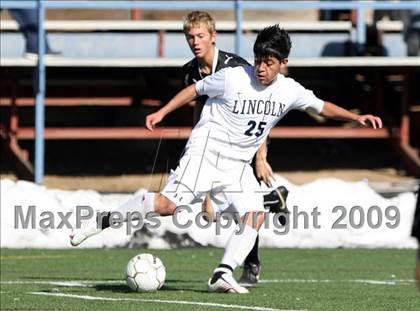 Thumbnail 3 in Lincoln vs. Rocky Mountain (CHSAA 5A District Playoffs) photogallery.