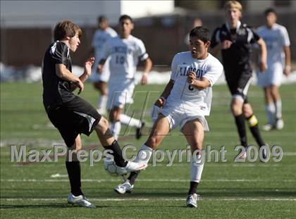 Thumbnail 3 in Lincoln vs. Rocky Mountain (CHSAA 5A District Playoffs) photogallery.