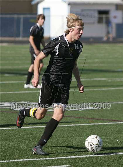Thumbnail 1 in Lincoln vs. Rocky Mountain (CHSAA 5A District Playoffs) photogallery.