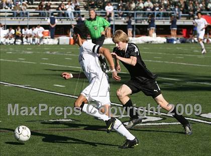 Thumbnail 3 in Lincoln vs. Rocky Mountain (CHSAA 5A District Playoffs) photogallery.