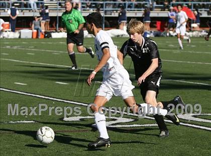 Thumbnail 2 in Lincoln vs. Rocky Mountain (CHSAA 5A District Playoffs) photogallery.