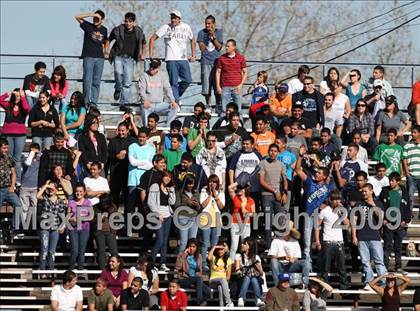 Thumbnail 2 in Lincoln vs. Rocky Mountain (CHSAA 5A District Playoffs) photogallery.