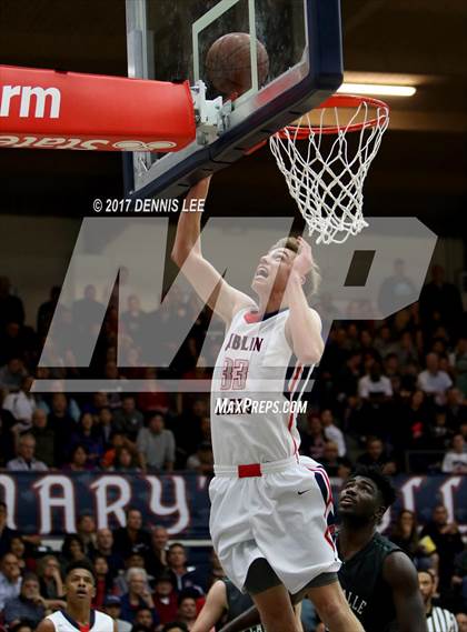 Thumbnail 2 in Dublin vs. De La Salle (CIF NCS D1 Final) photogallery.