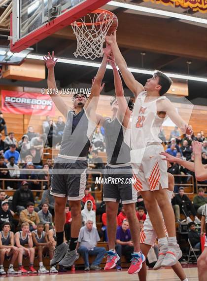 Thumbnail 3 in Poly vs. Foothills Christian (Torrey Pines Holiday Classic) photogallery.