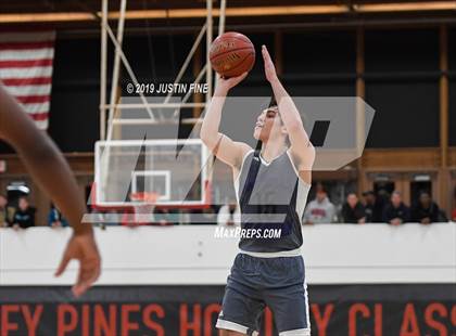 Thumbnail 1 in Poly vs. Foothills Christian (Torrey Pines Holiday Classic) photogallery.