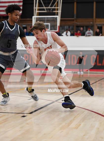 Thumbnail 2 in Poly vs. Foothills Christian (Torrey Pines Holiday Classic) photogallery.