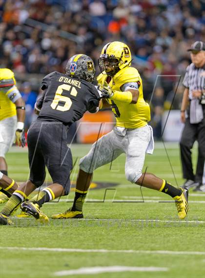 Thumbnail 2 in U.S. Army All-American Bowl photogallery.