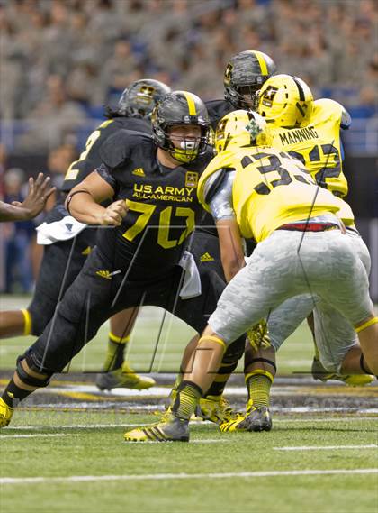 Thumbnail 2 in U.S. Army All-American Bowl photogallery.