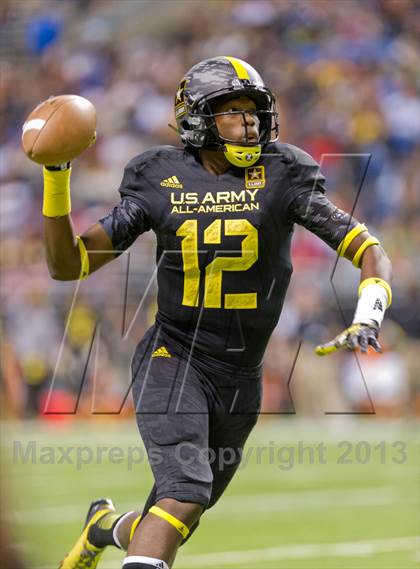 Thumbnail 3 in U.S. Army All-American Bowl photogallery.