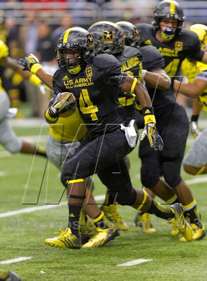 Thumbnail 2 in U.S. Army All-American Bowl photogallery.