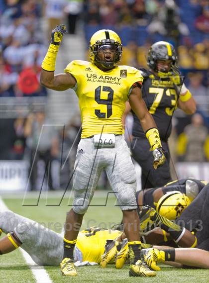 Thumbnail 1 in U.S. Army All-American Bowl photogallery.