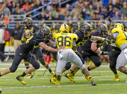 Thumbnail 2 in U.S. Army All-American Bowl photogallery.