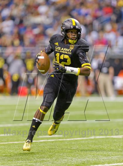 Thumbnail 3 in U.S. Army All-American Bowl photogallery.