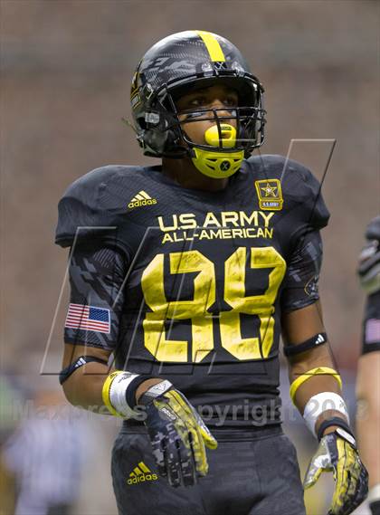 Thumbnail 2 in U.S. Army All-American Bowl photogallery.