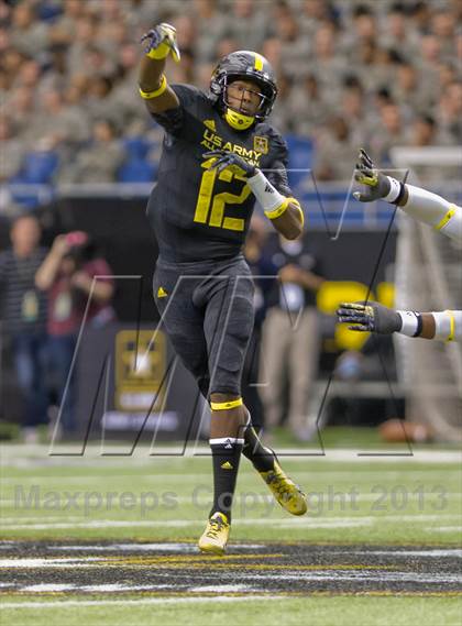 Thumbnail 3 in U.S. Army All-American Bowl photogallery.