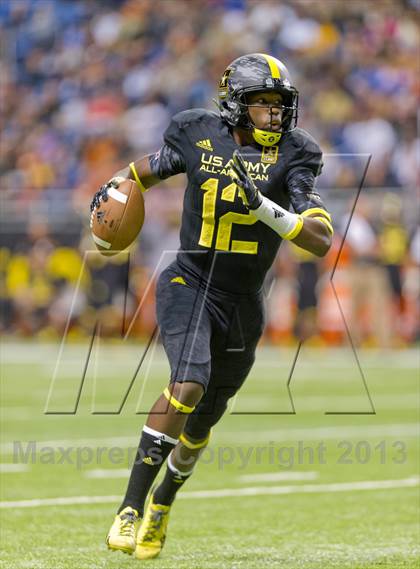 Thumbnail 2 in U.S. Army All-American Bowl photogallery.