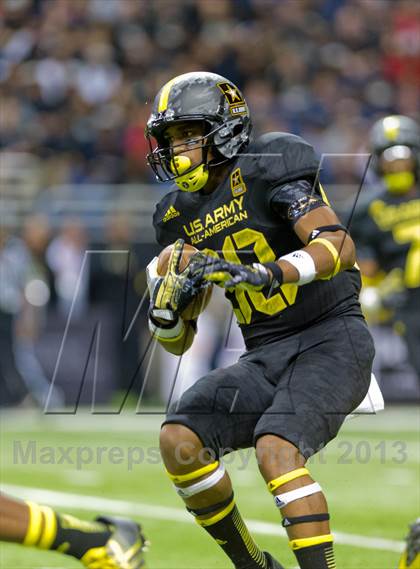 Thumbnail 2 in U.S. Army All-American Bowl photogallery.