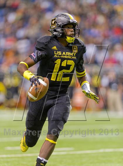 Thumbnail 2 in U.S. Army All-American Bowl photogallery.