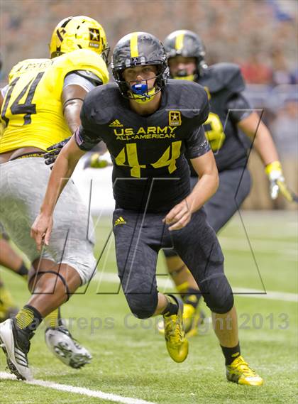 Thumbnail 3 in U.S. Army All-American Bowl photogallery.