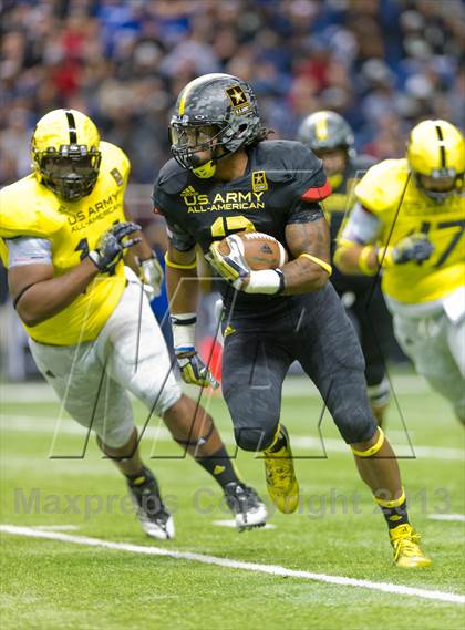 Thumbnail 3 in U.S. Army All-American Bowl photogallery.