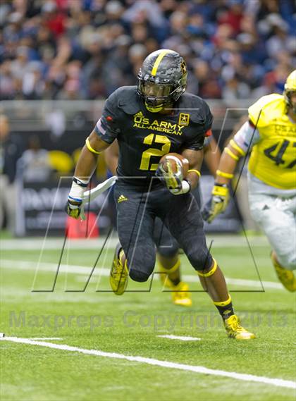 Thumbnail 1 in U.S. Army All-American Bowl photogallery.